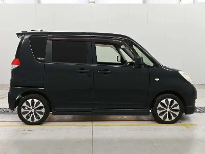 MITSUBISHI DELICA D2
