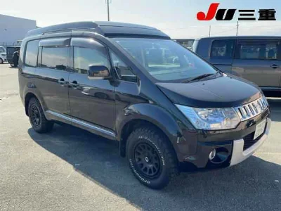MITSUBISHI DELICA D5