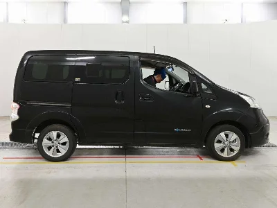 NISSAN E-NV200 WAGON