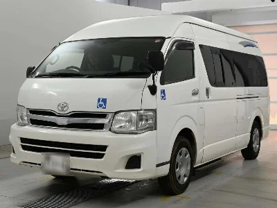 TOYOTA HIACE
