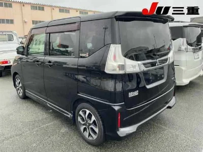 MITSUBISHI DELICA D2