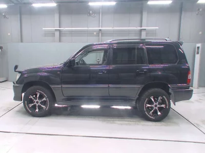TOYOTA LAND CRUISER
