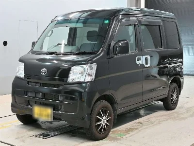 TOYOTA PIXIS VAN
