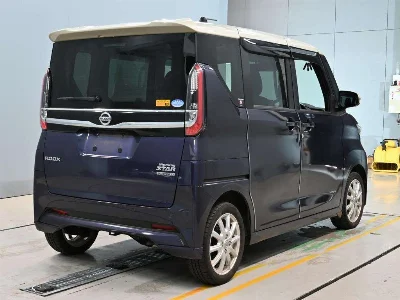 NISSAN ROOX