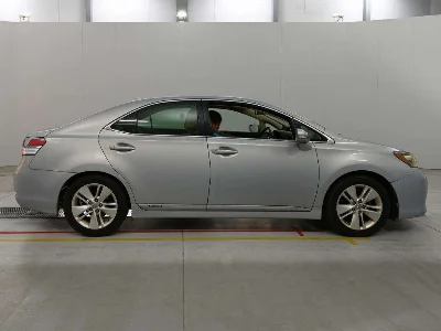 LEXUS HS