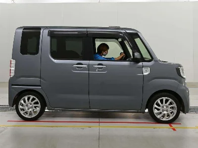 TOYOTA PIXIS MEGA