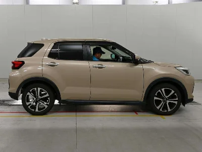 DAIHATSU ROCKY