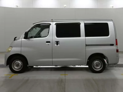 TOYOTA TOWN ACE VAN