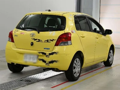 TOYOTA VITZ