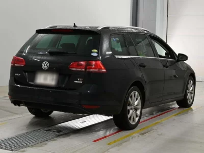 VOLKSWAGEN GOLF VARIANT