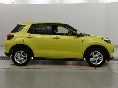 DAIHATSU ROCKY