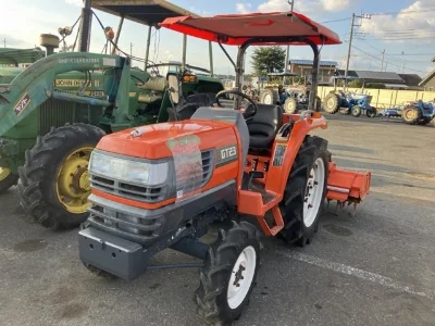 KUBOTA KUBOTA
