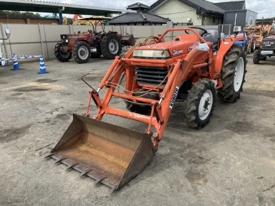 KUBOTA KUBOTA