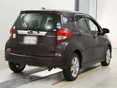 SUBARU TREZIA