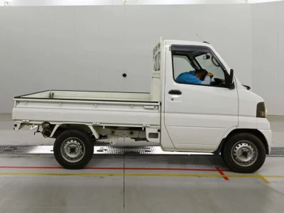 NISSAN CLIPPER TRUCK
