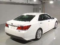 Цена авто Toyota Crown с аукционов Японии, номер кузова AWS210, пробег 182 000, оценка 2
