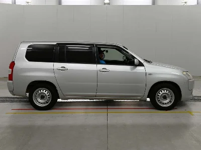 TOYOTA SUCCEED