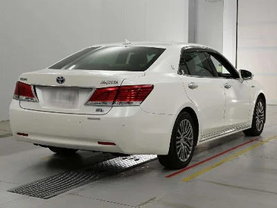 TOYOTA CROWN MAJESTA