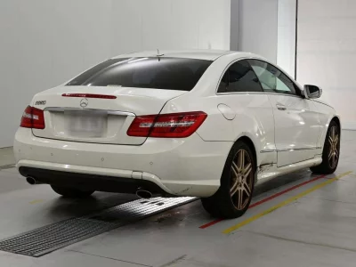 MERCEDES BENZ E CLASS
