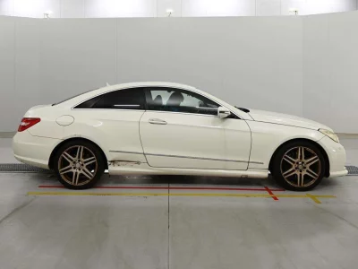 MERCEDES BENZ E CLASS