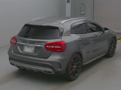 MERCEDES BENZ AMG GLA