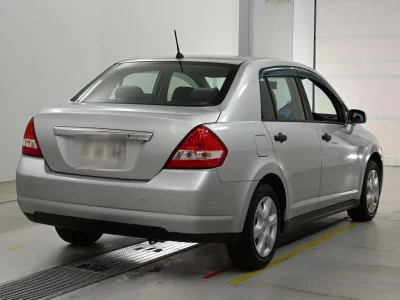 NISSAN TIIDA LATIO