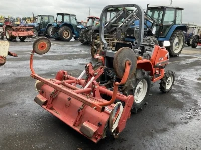KUBOTA KUBOTA