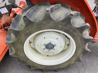 KUBOTA KUBOTA