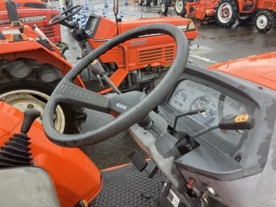KUBOTA KUBOTA