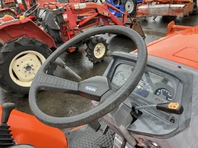 KUBOTA KUBOTA