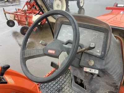 KUBOTA KUBOTA
