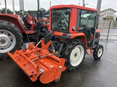 KUBOTA KUBOTA