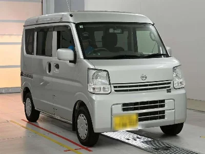 NISSAN CLIPPER VAN