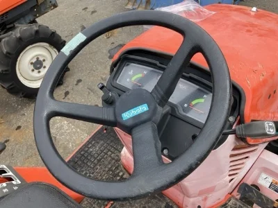 KUBOTA KUBOTA