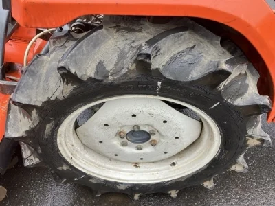 KUBOTA KUBOTA