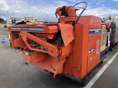 KUBOTA KUBOTA