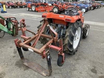 KUBOTA KUBOTA