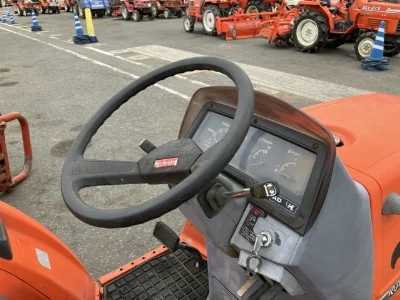 KUBOTA KUBOTA