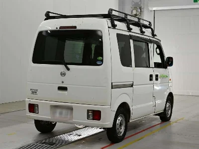NISSAN CLIPPER VAN