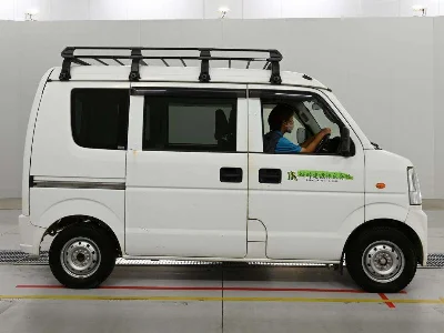 NISSAN CLIPPER VAN