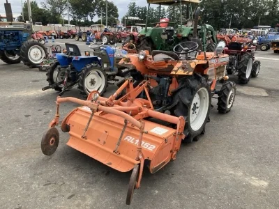 KUBOTA KUBOTA