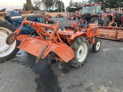 KUBOTA KUBOTA