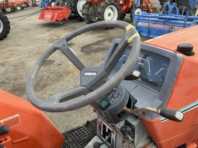 KUBOTA KUBOTA