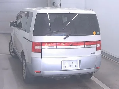 MITSUBISHI DELICA D5