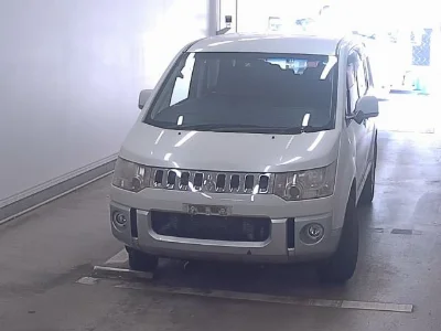 MITSUBISHI DELICA D5