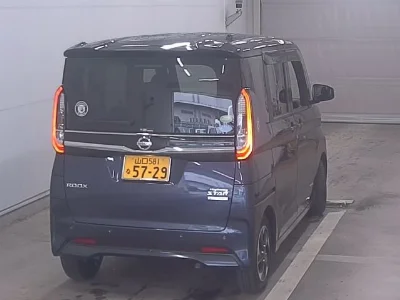 NISSAN ROOX