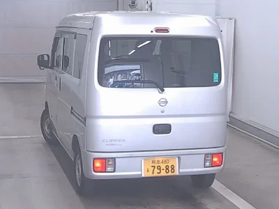 NISSAN CLIPPER VAN
