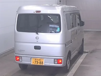 NISSAN CLIPPER VAN