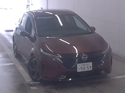 NISSAN AURA