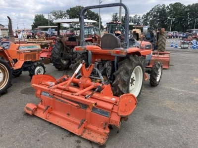 KUBOTA KUBOTA